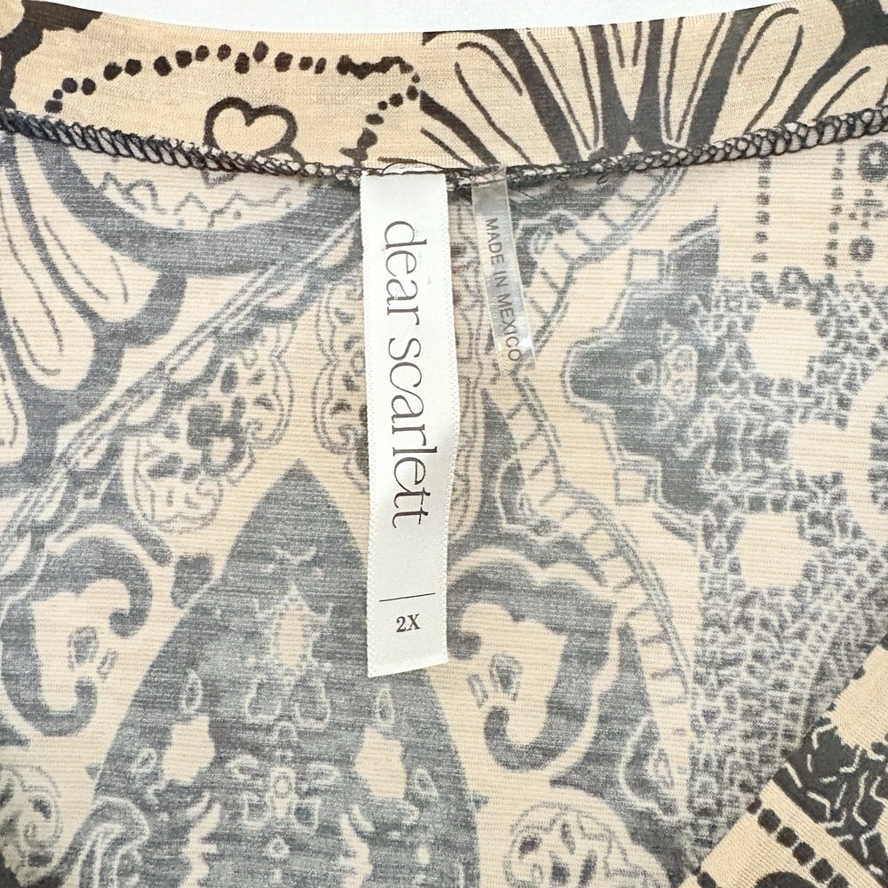 Dear Scarlett Tunic Top Size 2X Plus Artsy Curved Hem Paisley Print Blouse Flowy - Picture 6 of 7